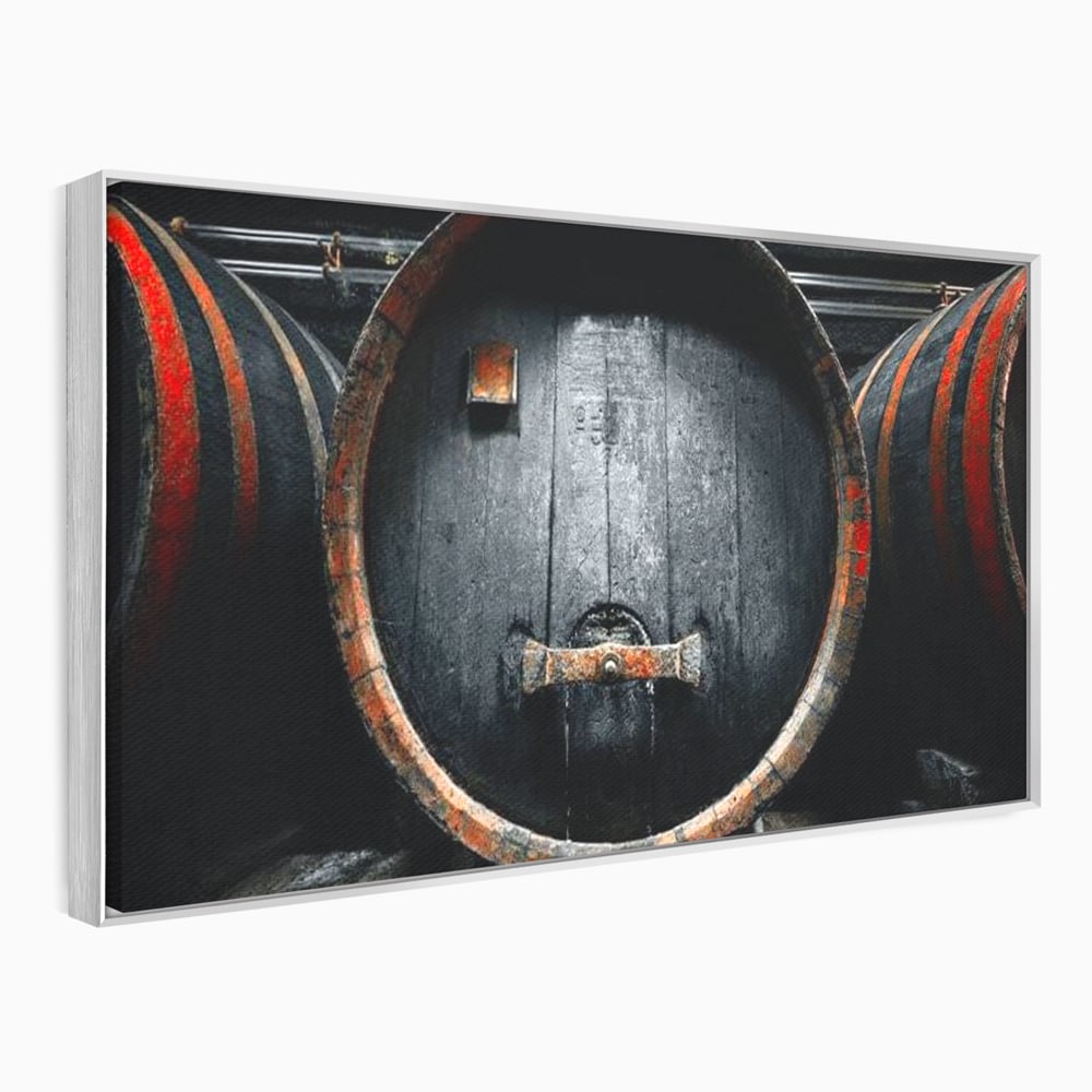 Tablou canvas cu butoaie de lemn din crama, in rama de aluminiu argintiu